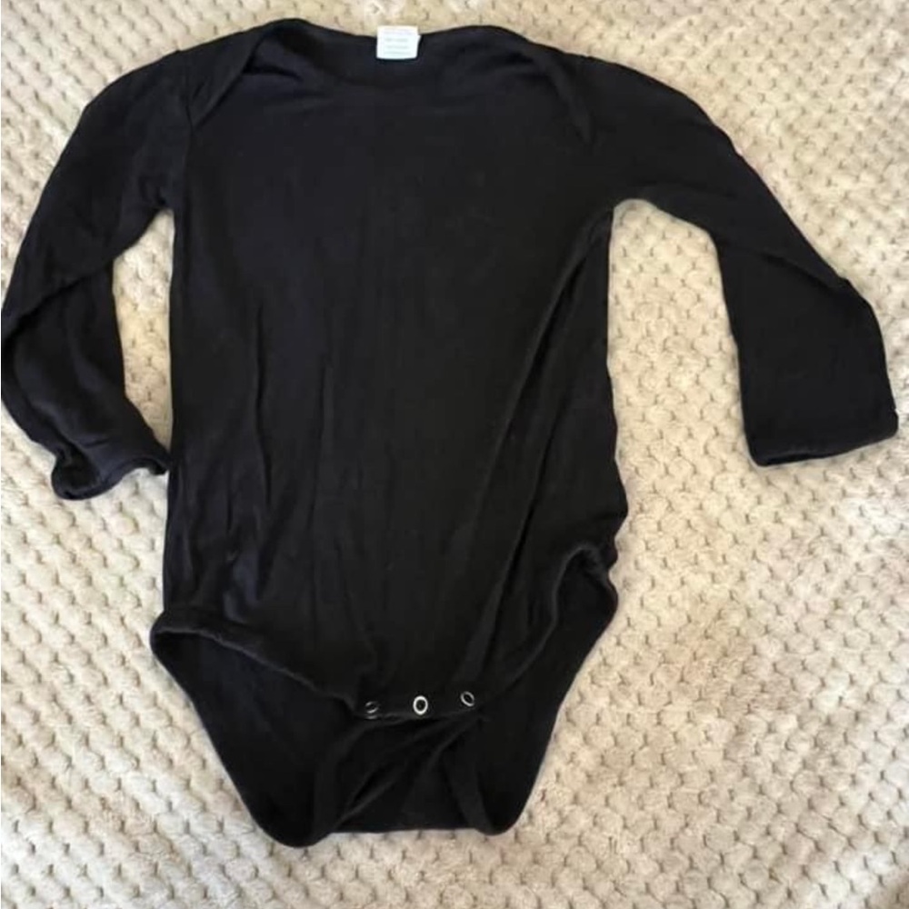 Kate Quinn onsie
